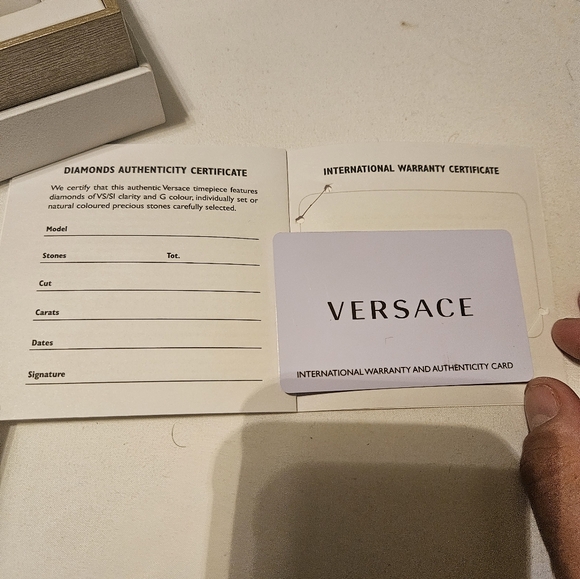 VERSACE  pink women's watch - Picture 8 of 8